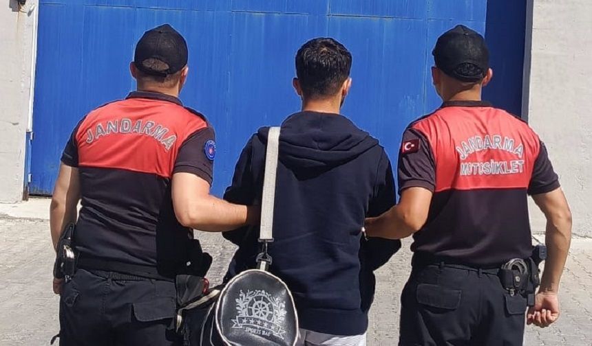 Aranan hırsız yakalandı