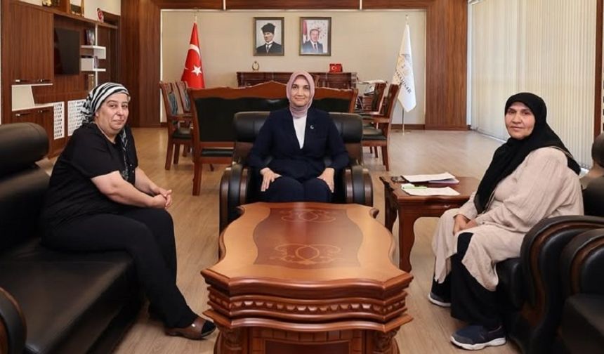 Vali Yiğitbaşı, şehit ailesini makamında ağırladı