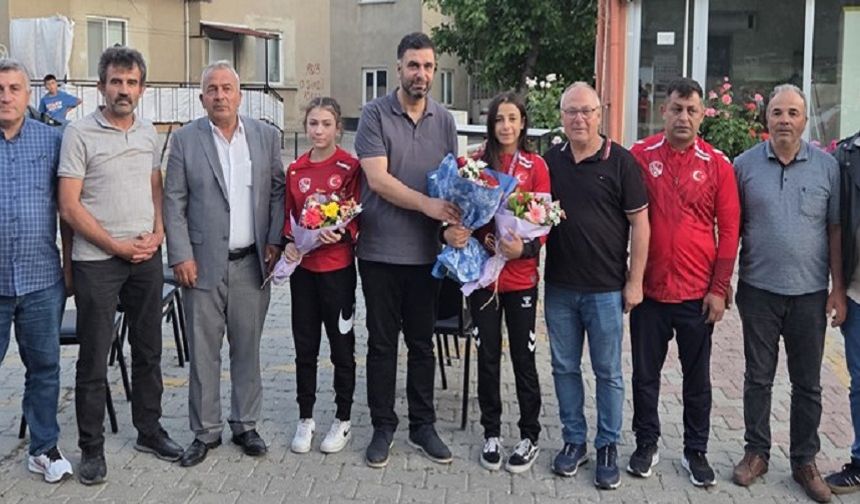 Minderin sultanlarına coşkulu karşılama