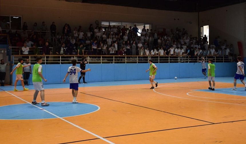 Futsalda Afyon Lisesi şampiyon oldu