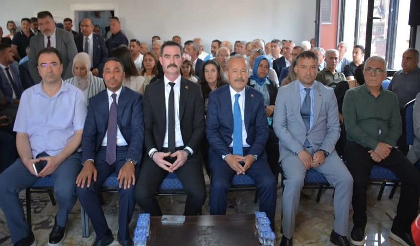 Afyonkarahisar MHP, ilk defa kendi binasında bayramlaştı
