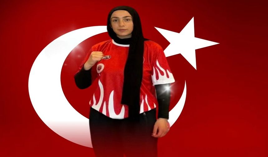 Selver Aktürk, Dünya Üçüncüsü oldu!..