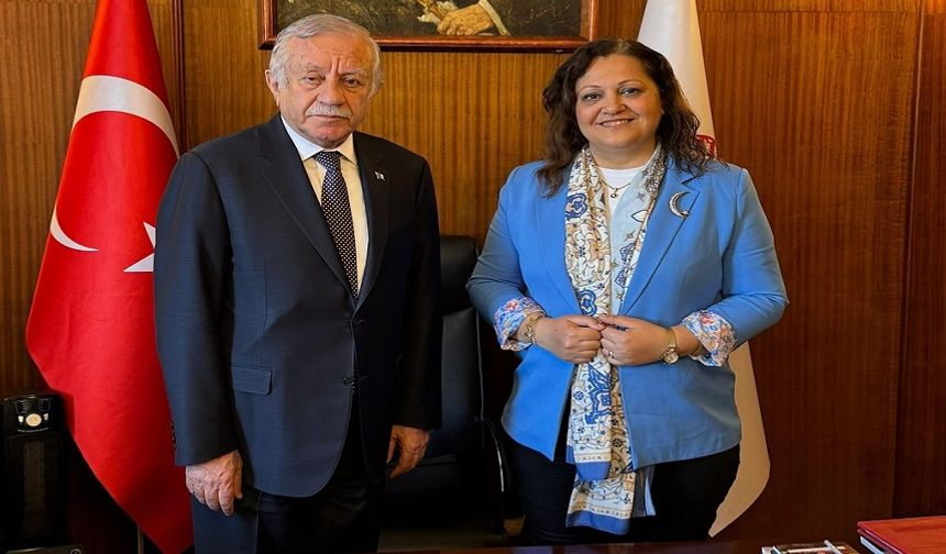 Başkan Burcu Köksal’dan MHP’li Celal Adan’a ziyaret