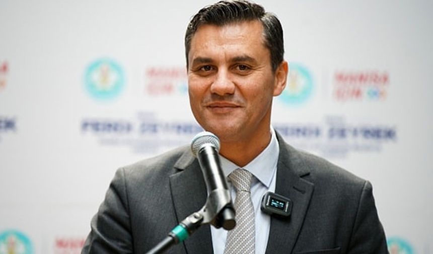 Ferdi Zeyrek vefat etti