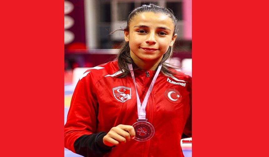 Afyonlu kadın güreşçi Avrupa İkincisi oldu