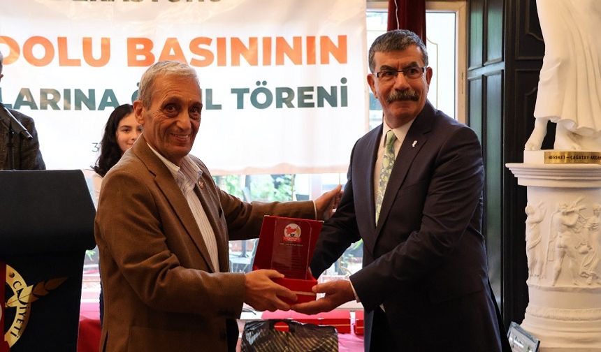 Gazeteci İbrahim Yüksel’e “Anadolu Basınının Çınarı” ödülü