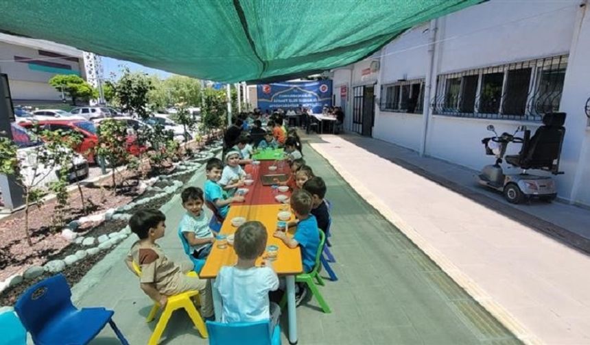 Engelsiz Kur’an Kursunda aşure etkinliği