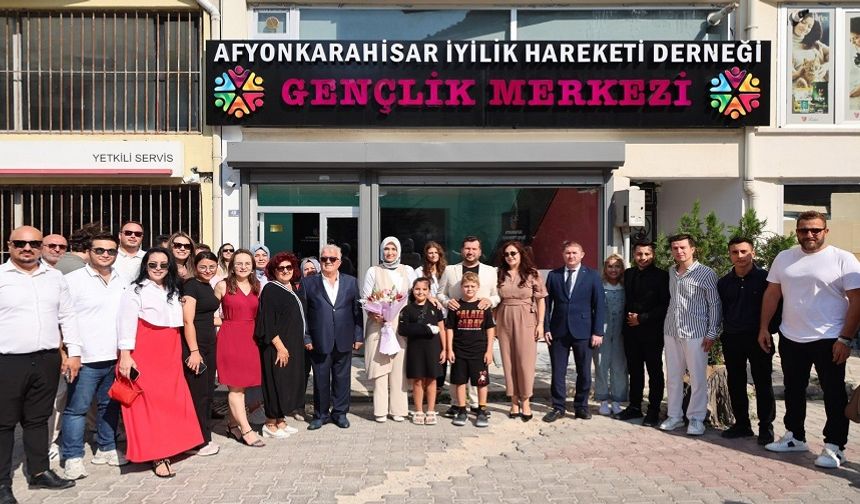 Afyon'da İyilik Hareketi Derneği Gençlik Merkezi açıldı