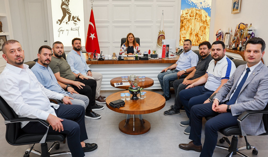 Başkan Burcu Köksal, ATSO Meclis üyeleri ile görüştü