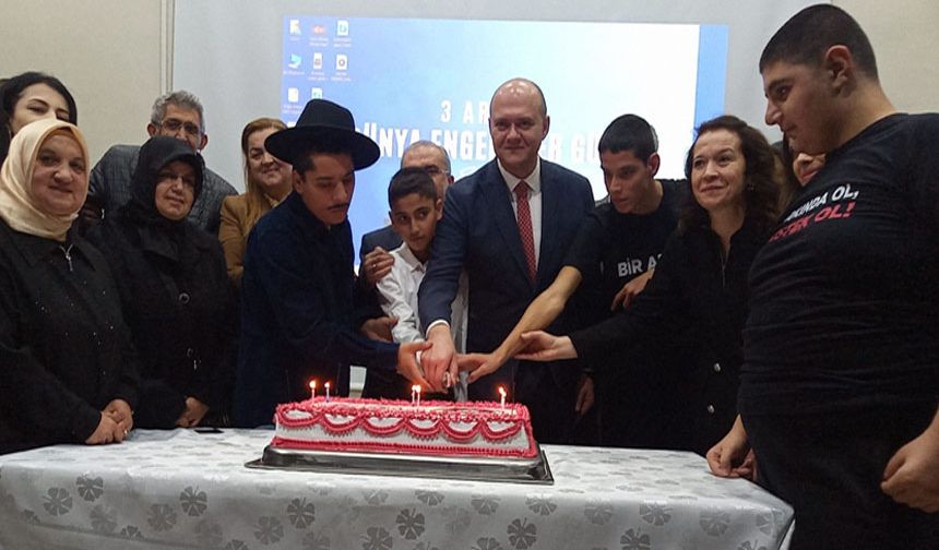 Afyon Engelsiz Yaşam Merkezi'nde Engelliler Günü Programı düzenlendi