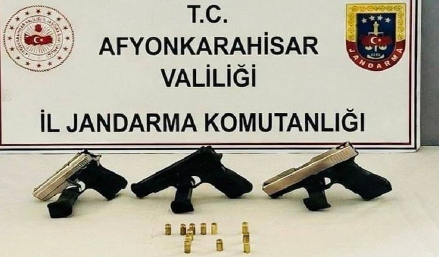 Sinanpaşa'da 3 düğün magandası yakalandı