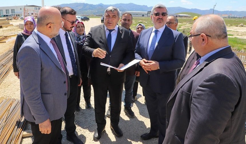 ÇETİNKAYA TOKİ ORTAOKULU İNŞAATI DEVAM EDİYOR