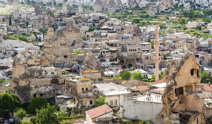 Afyon’dan Kapadokya’ya: En Romantik Kapadokya Otelleri ve Rotalar