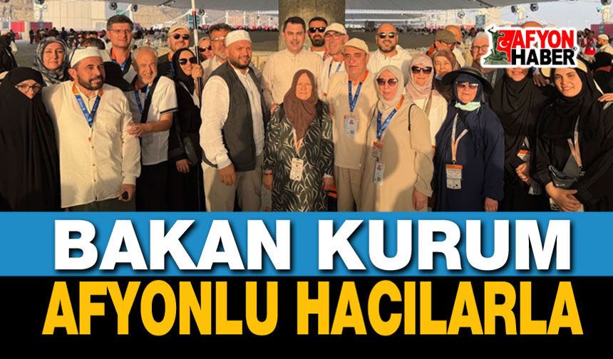Bakan Murat Kurum, Afyonlu hacılarla bayramlaştı
