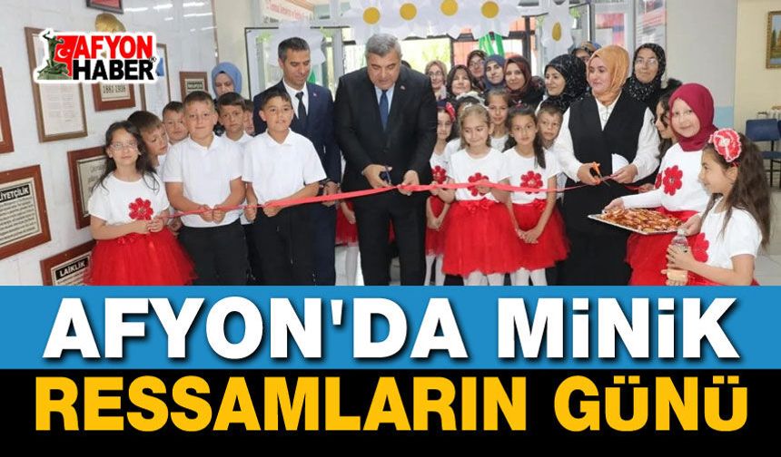 Afyon'da Minik Ressamların Gurur Günü