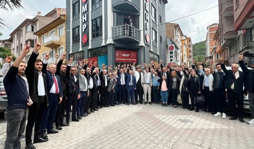 MHP Afyon Teşkilatı Bayramlaştı