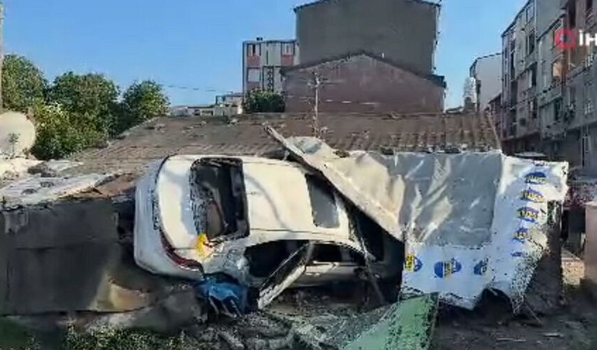 Kontrolden çıkan otomobil eve girdi