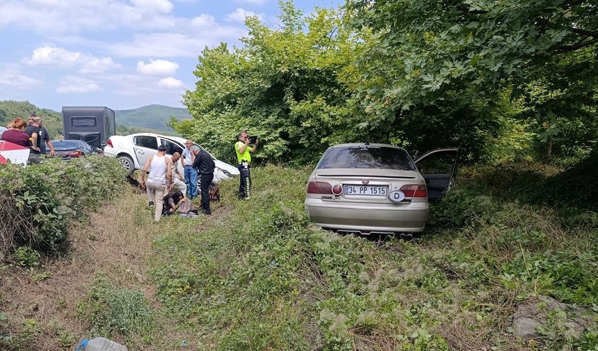 Kavak'ta Trafik Kazası: 5 Kişi Yaralandı