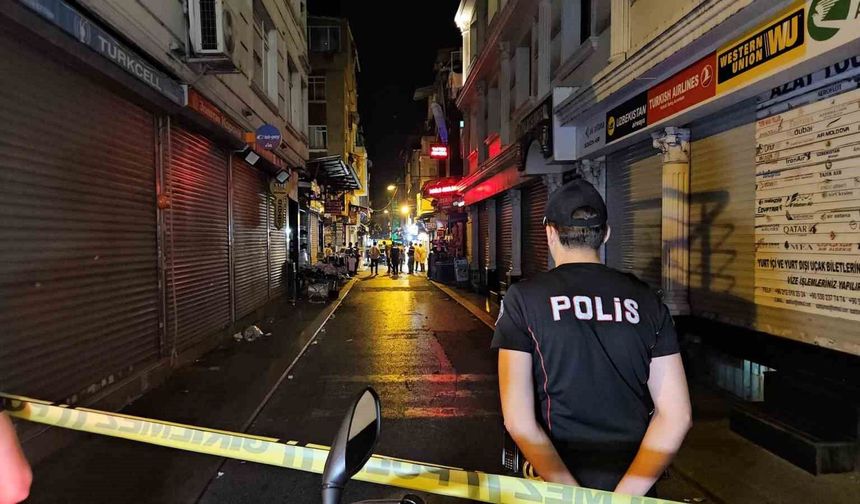 Fatih’te esnaf kavgasında silahlar konuştu!