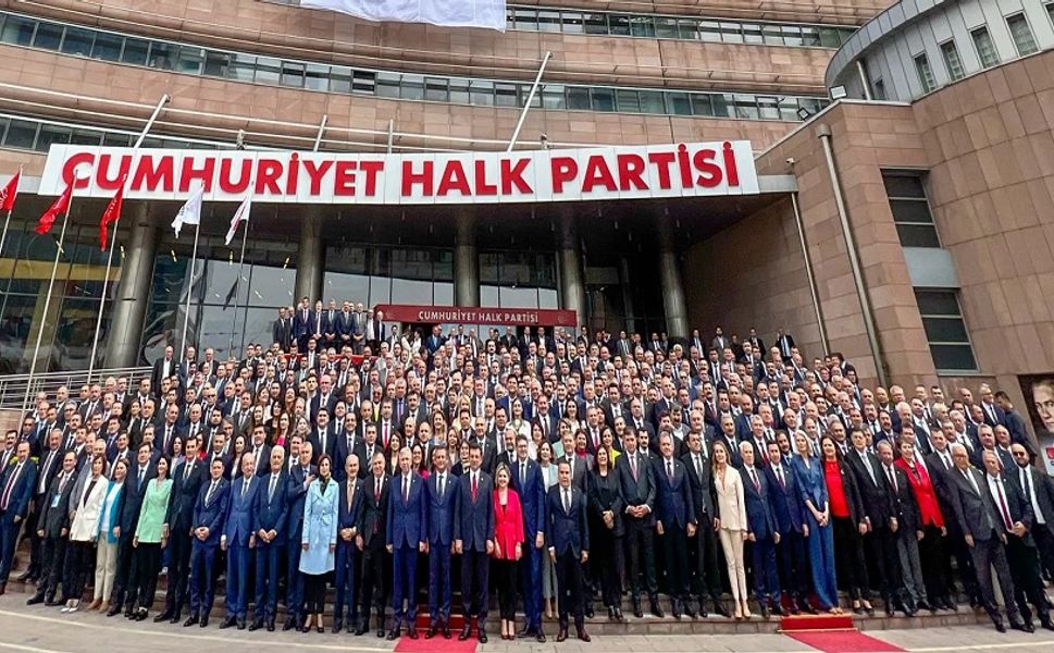 CHP'DEN PARTİLİ BELEDİYE BAŞKANLARINA UYARI!..