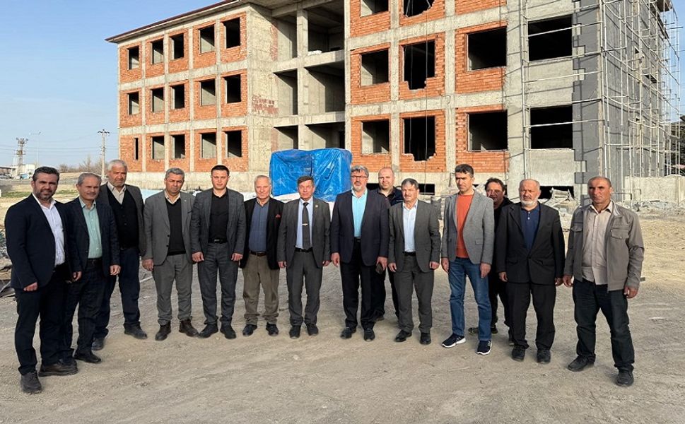 Ali Özkaya, ilçelerde yatırımları yerinde inceledi