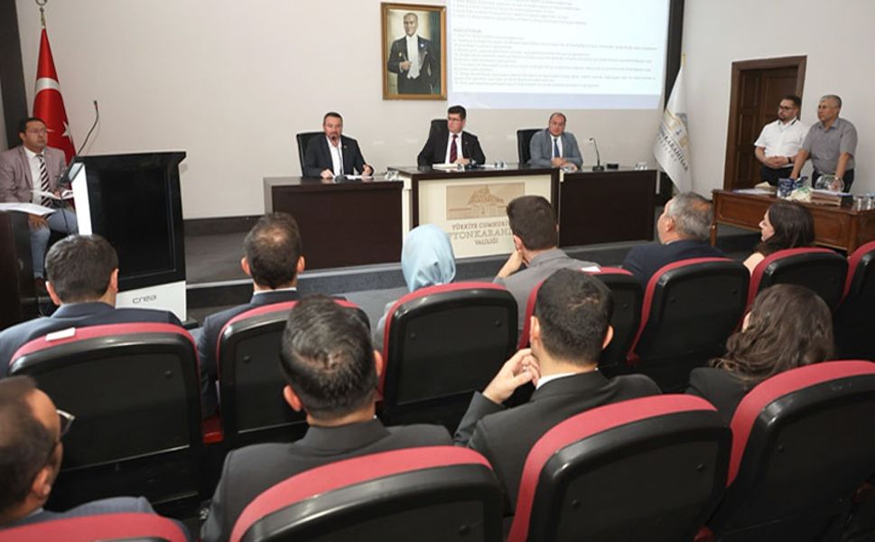 Afyon'da sahipsiz hayvanlar için koordinasyon toplantısı yapıldı