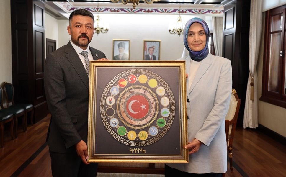 Afyon Ülkü Ocaklarından Vali Yiğitbaşı'ya ziyaret