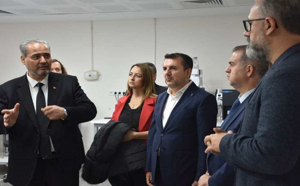 Hedef büyük: Afyon'da kenevirden ilaç üretilecek