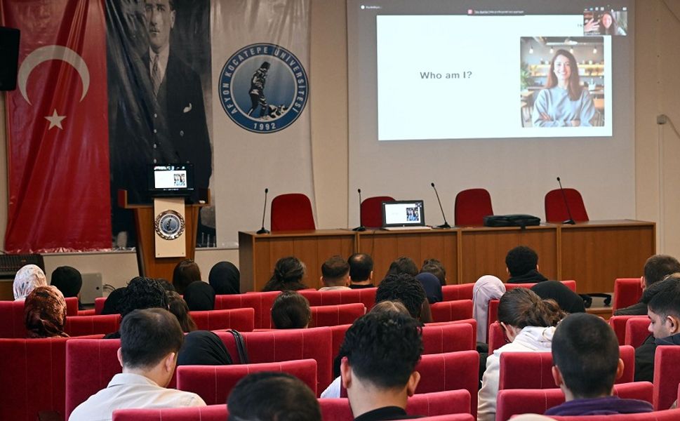 Gökçe Gültekin AKÜ Öğrencilerine Avrupa Kariyerini Anlattı