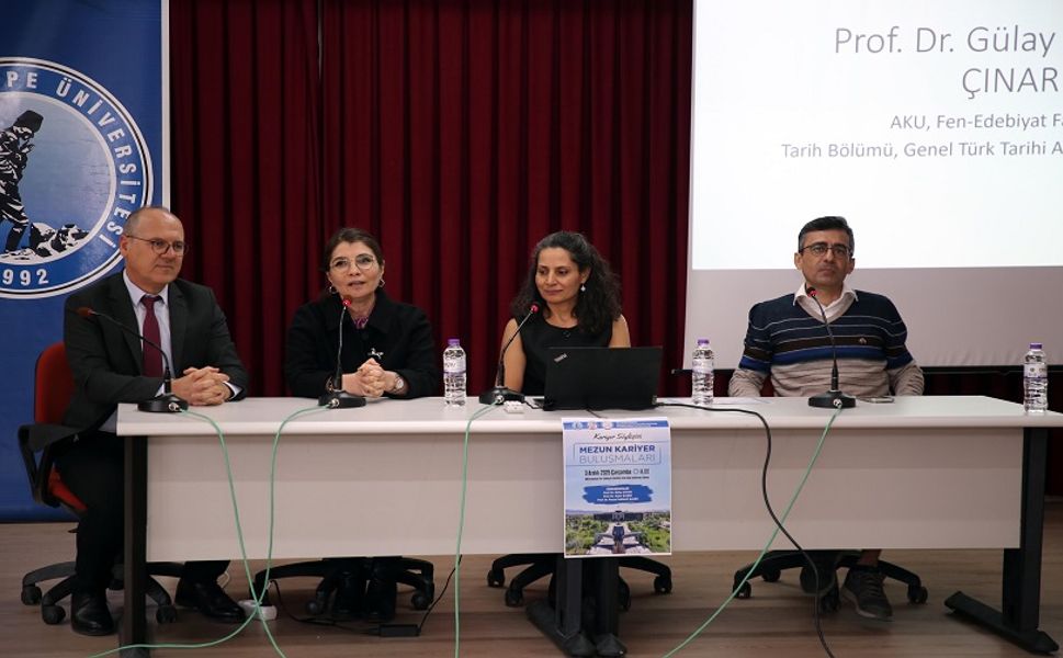 Tarih Profesörlerinden gençlere altın tavsiyeler