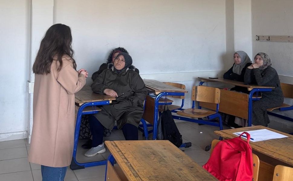 KADEM Döğer'de velileri uyardı: Akran zorbalığına dikkat