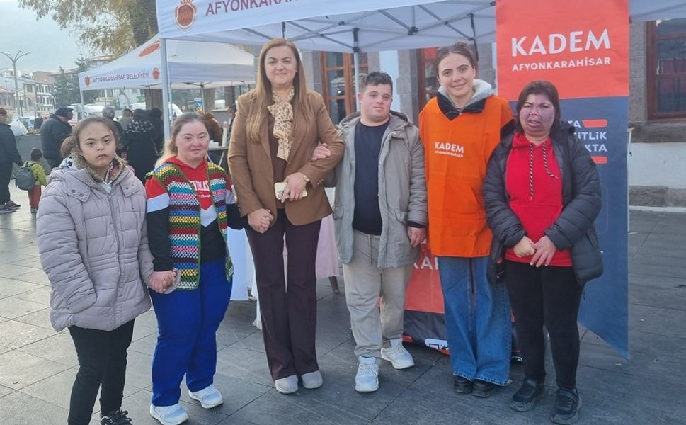 Afyon KADEM’den “Farkımda mısın?” Projesine destek