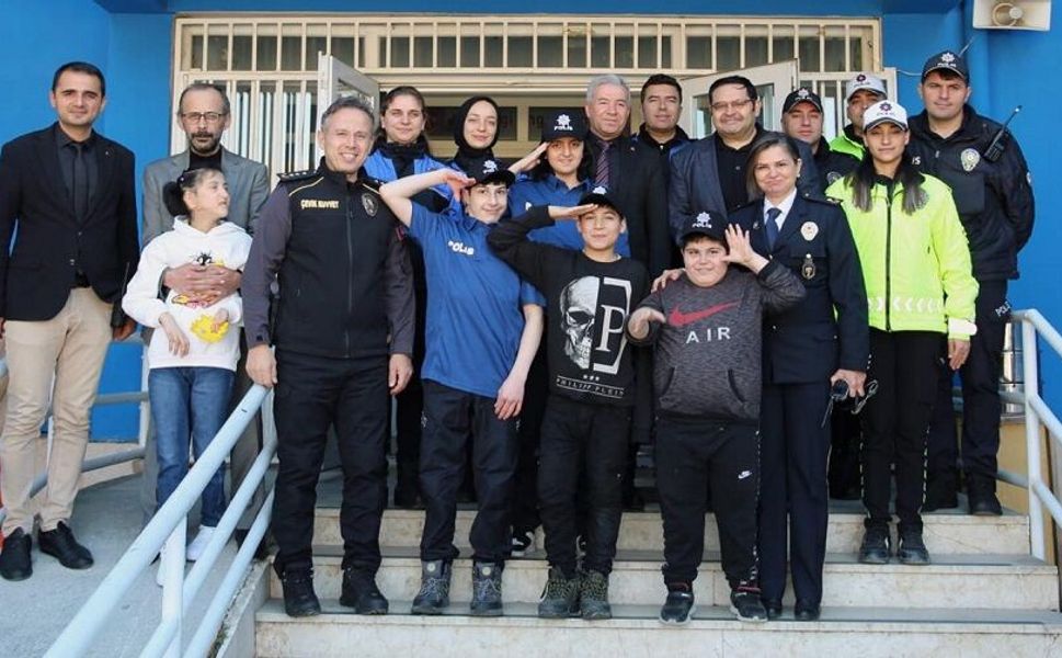 ÖZEL ÇOCUKLARA ANLAMLI DESTEK