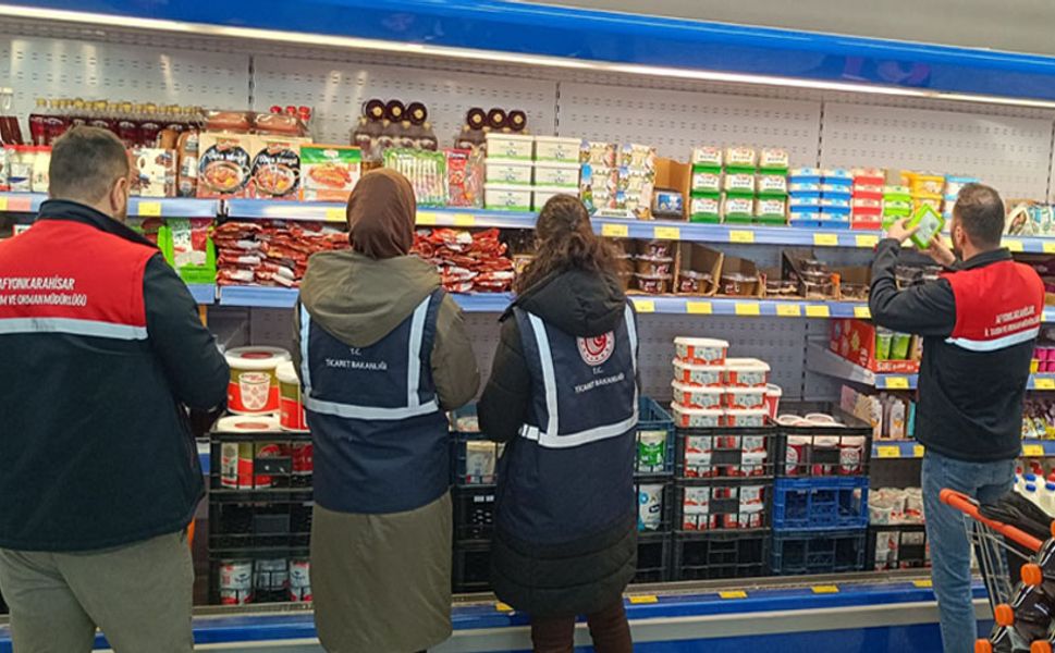 Afyon'da Ramazan öncesi marketlerde sıkı denetim