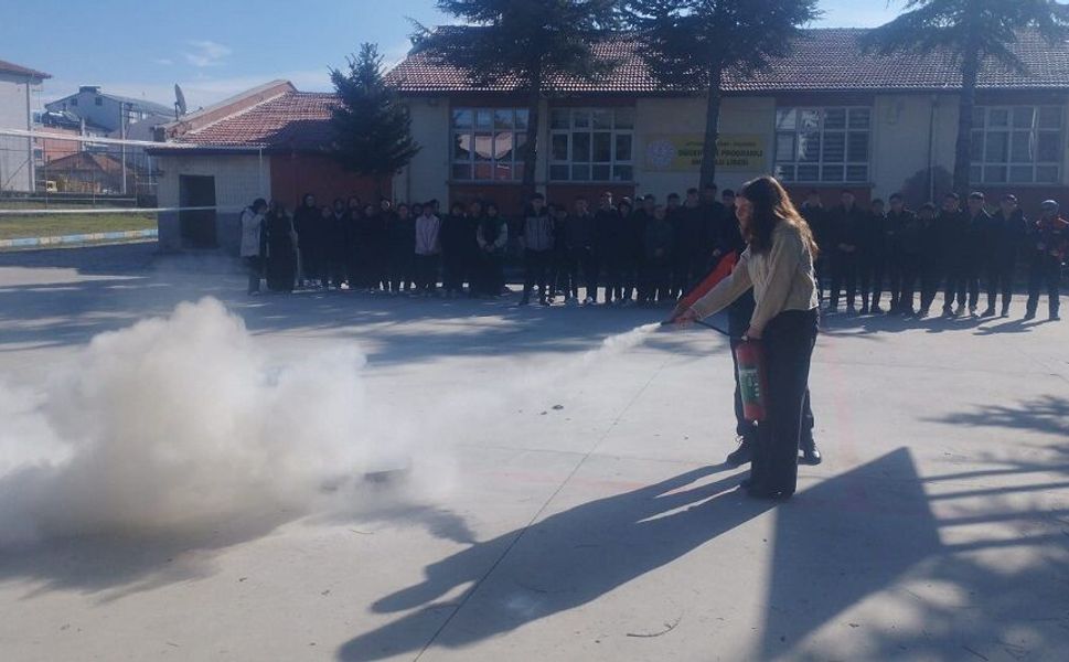 AFAD'DAN OKULLARDA EĞİTİM TATBİKATI