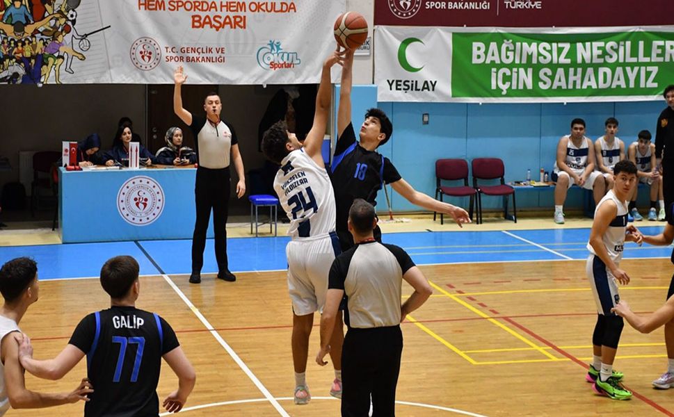 U18 ERKEKLER BASKETBOL BÖLGE ŞAMPİYONASI AFYON'DA BAŞLADI