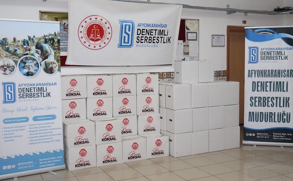 AFYON'DA 100 AİLEYE GIDA DESTEĞİ