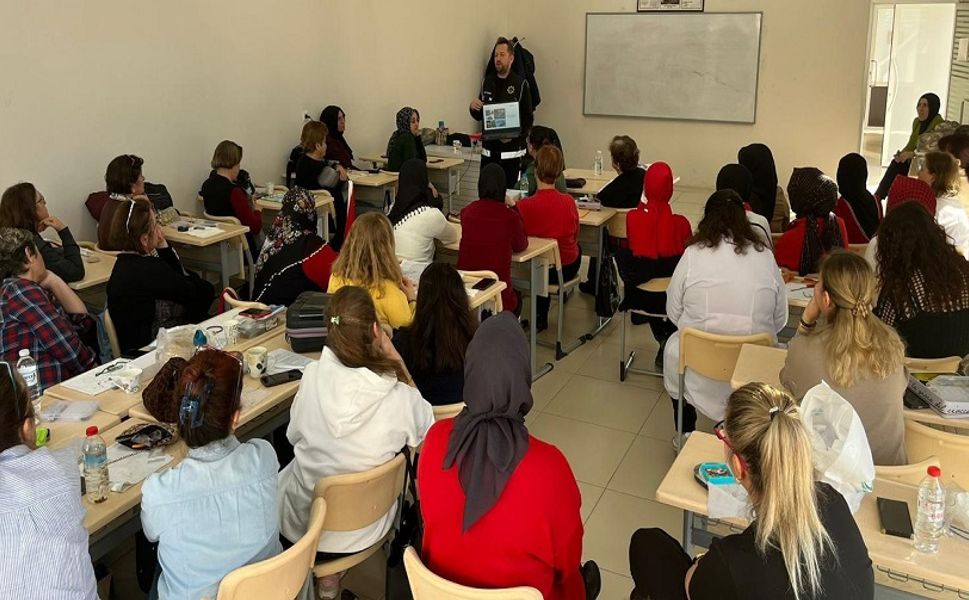 Afyonkarahisar'da uyuşturucuya karşı dev eğitim seferberliği!