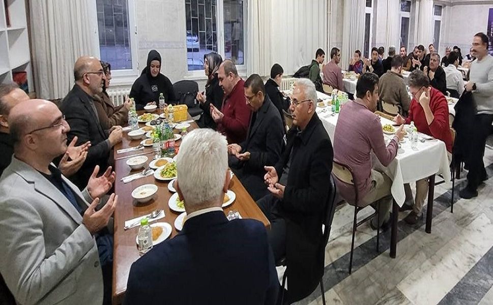 MÜFTÜLÜK PERSONELİ İFTARDA BİR ARAYA GELDİ