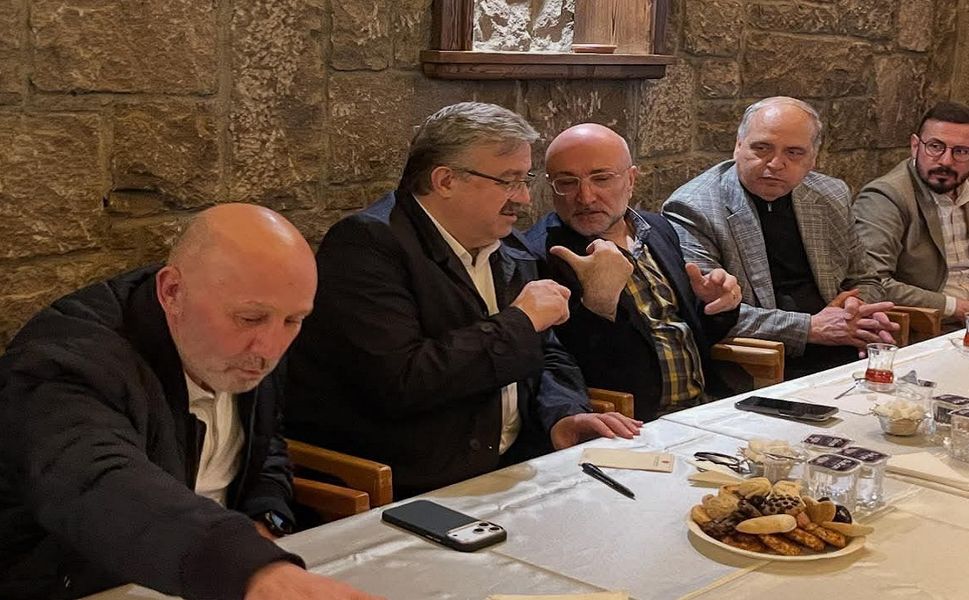 AK PARTİ TEŞKİLATI ERKMEN'DE BİR ARAYTA GELDİ