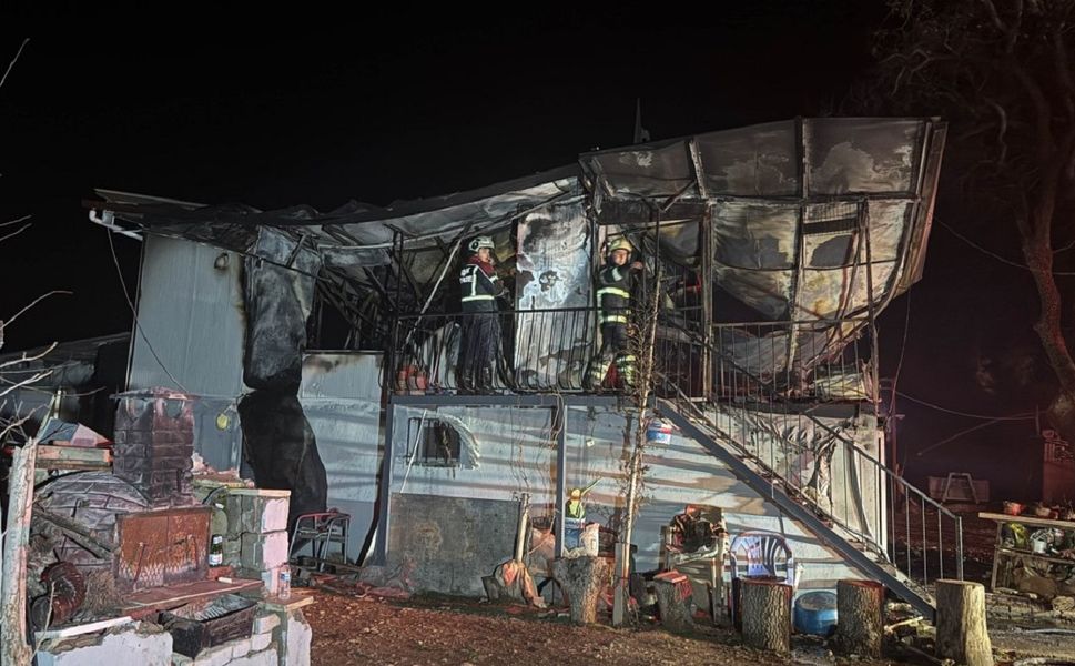 PREFABRİK EVDE YANGIN, YAŞLI ÇİFT VEFAT ETTİ