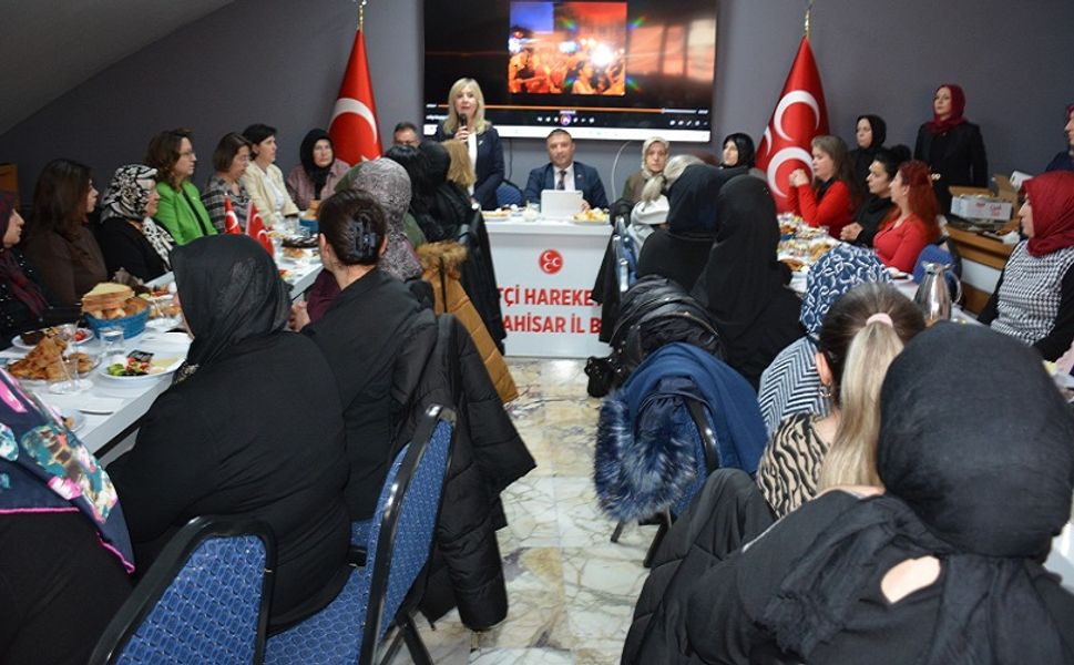 Afyon'da MHP'li kadınlar kahvaltıda bir araya geldi