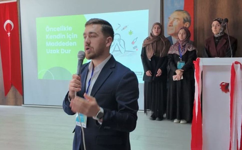 Akran Gücüyle Temiz Gelecek dediler; sınıflara girdiler