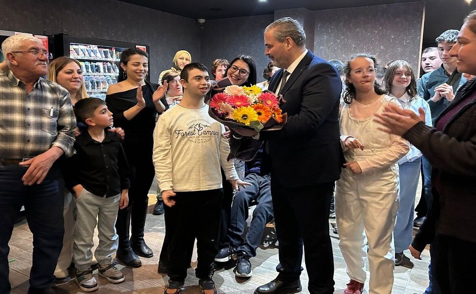 OTİZMLİ ÇOCUKLARA İFTAR DAVETİ