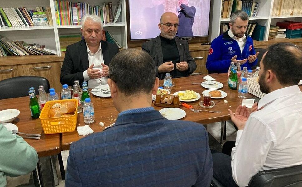 YETİM ÇOCUKLARA İFTAR PROGRAMI