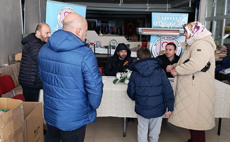 ŞUHUT'TA 270 ÇOCUĞA GİYSİ YARDIMI YAPILDI
