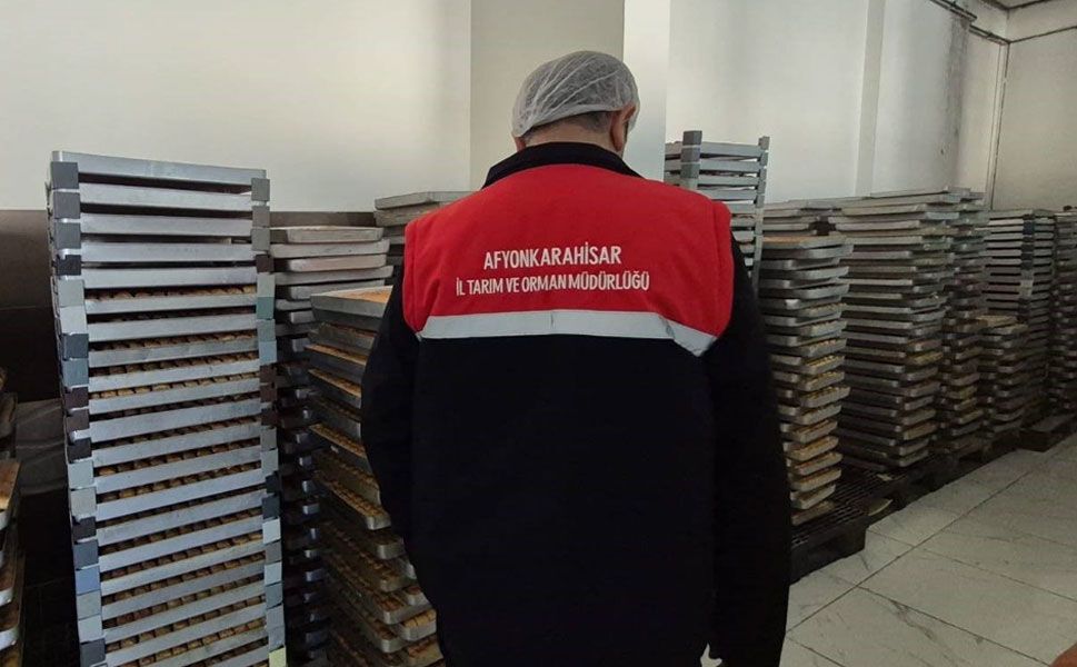 AFYON'DA GIDA İŞLETMELERİ DENETLENDİ