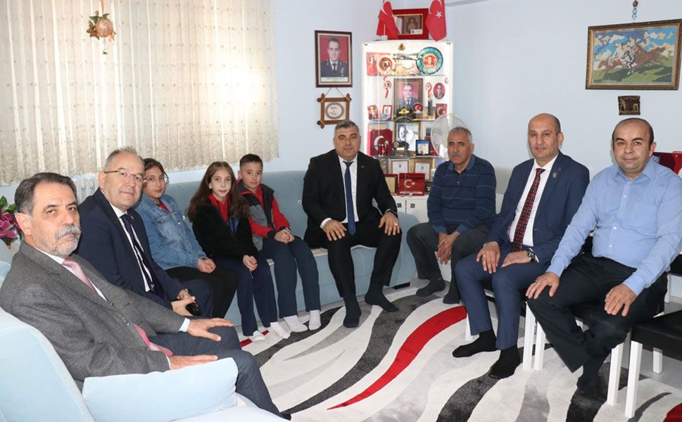 Afyon'da öğrenci ve öğretmenlerden anlamlı etkinlik