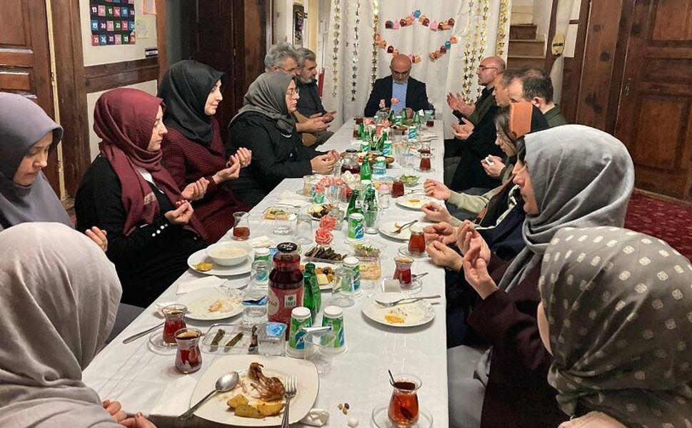 Ramazan, dayanışma ve kaynaşma ruhunu pekiştiriyor