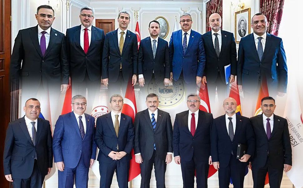 AFYON AK PARTİ HEYETİNDEN YENİ BAKANLARA ZİYARET